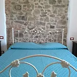 La Casa Di Rotilio E Isella
